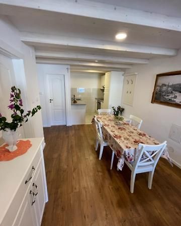 Apartment Concetta Cres Exterior photo