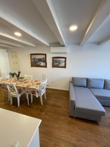 Apartment Concetta Cres Exterior photo